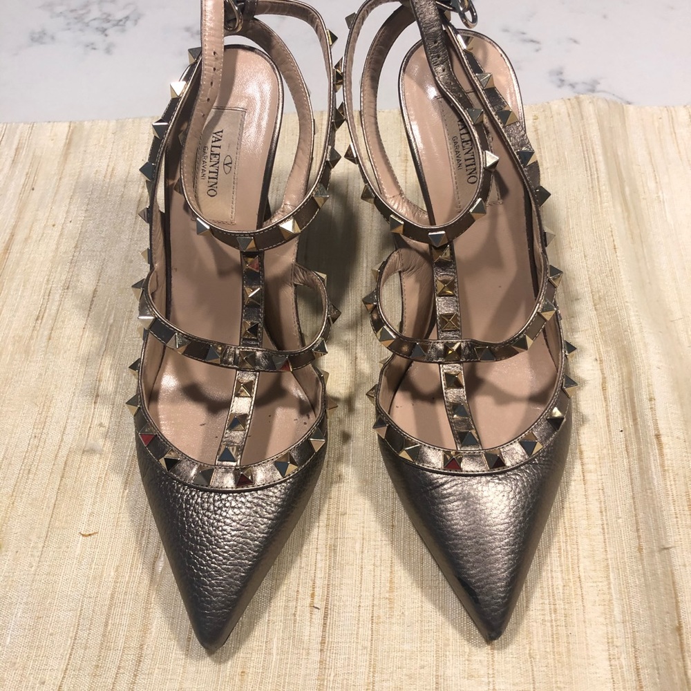 Valentino rockstud heel